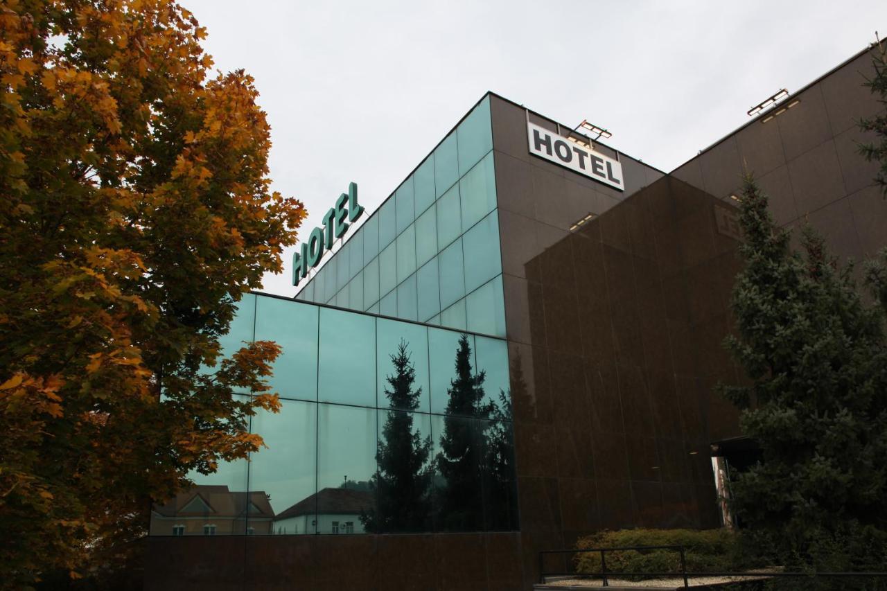 Hotel Cubis Lendava Esterno foto