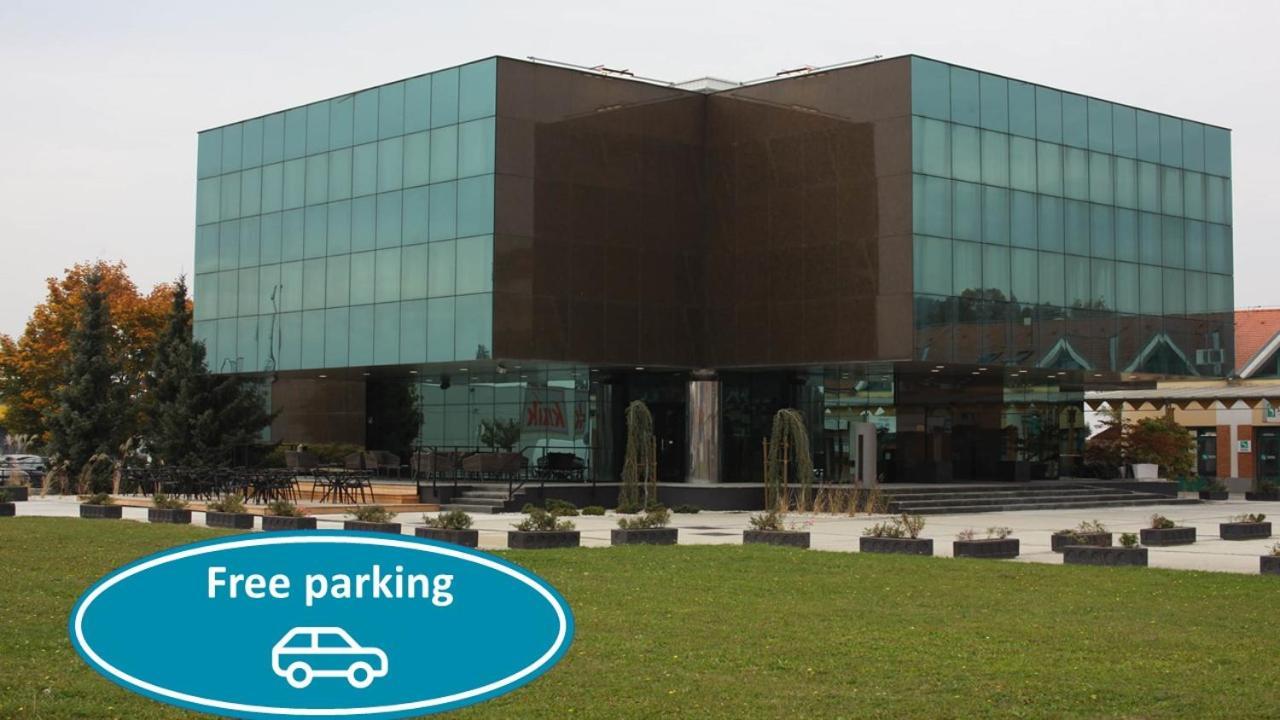 Hotel Cubis Lendava Esterno foto